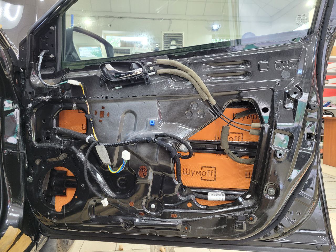 шумоизоляция Nissan Sentra двери 2 слой звуко тепло